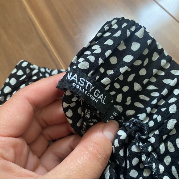 NASTY GAL SHORTS - Picture 2 of 3